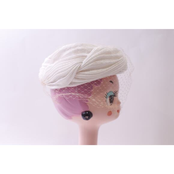 White, Fascinator, Fancy Hat with Veil, Elegant, Evening, ~ 251124-WH 861 - Picture 2 of 4